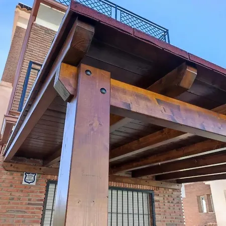 Casa , Dilar, Granada Con Jardin Y Piscina